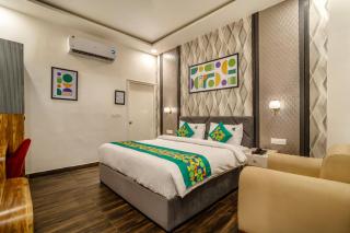 Treebo Premium Vedic Stays Near High Court - 2