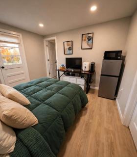 Cozy Private Suite - 5 min to Conemaugh Hospital Perfect for Profissionals - 5