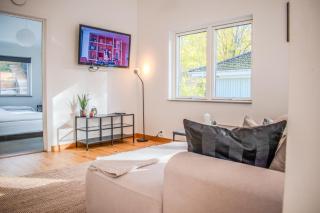 2BR Scandinavian Villa 20 Min to Stockholm - 2
