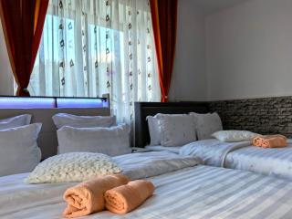 Cabin with Panoramic View of the Vălișoara Gorge - 1
