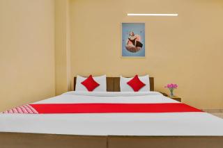 Hotel O Raas Near Hira Sweet - 4