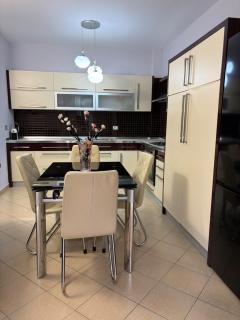 LUXURY CITY CENTER apart - 5