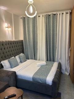 DavyJay Homes a warm cozy place with a touch of a home Near the airport accessible it's the place to Relax Reflect and Re-energize - 2