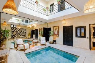 Riad Dar Davia - Jacuzzi Rooftop - Breakfast - 0