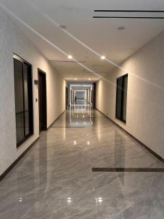 Premium 1BHK Green Velvet Suite with Pool Access - 9