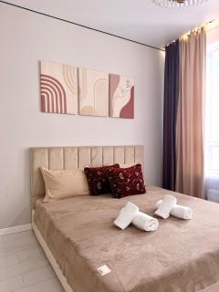 ASTANA APARTMENTS РЯДОМ НУРЛЫ ЖОЛ 1 комнатная квартира - 0