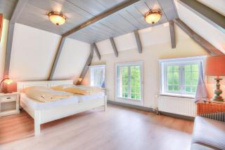 Friesenhaus-Sara-S1 - 1