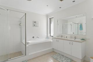 Executive 3BDR Coastal Home in Hillarys - Perth - 5