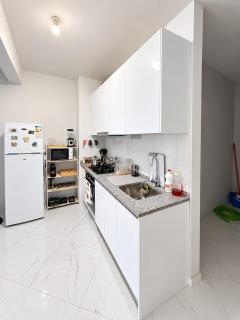 Lenny's Guest House - 2