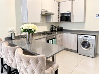 Spacious 2 bedroom 2 bathroom apartment in Midrand, Perfect for corporate and Families - Midrand - 0