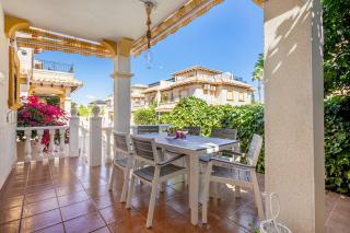 Casa Mario, La Zenia Boulevard area,fantastic 2 bedrooms, 2 bathrooms house with communal swimming pool and barbecue - 7