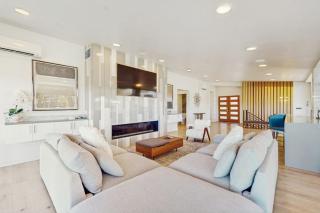 Holly Lane Luxe - 5