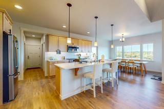 Heaven on Hemlock - 5