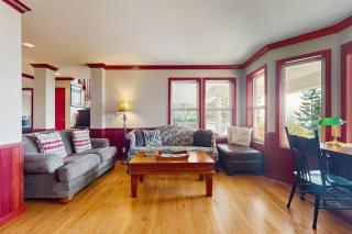 The Eagle House - 9