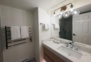 3BR | Valhalla | Village Location | Communal Hot Tub | Gas Fireplace | Parking - 6