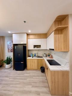 Luxury Apartment with Balcony - 5