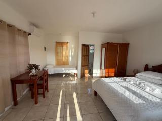 Tillett's Village Lodge - 3