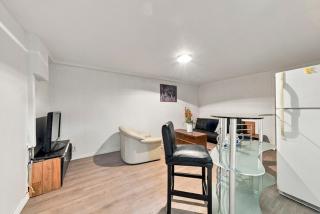 Toronto 6BR Nest ꟾ Zoo ꟾ Hwy 401 ꟾ Free Parking - 7