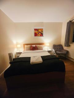 Dartford Cosy and Spacious 3BR 4 beds, superfast Wifi driveway and plenty free parking M25 j 1 Tilbury Bluewater Family Contractors Teams Friends Relocation Emergencies - 9