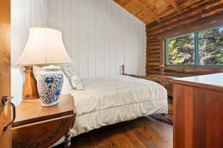 Dreamy Wooded Cabin W/ Spacious Deck, Free WiFi, Secluded Location & More - 9