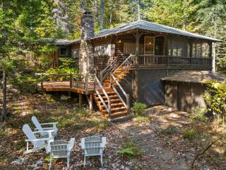Dreamy Wooded Cabin W/ Spacious Deck, Free WiFi, Secluded Location & More - 7
