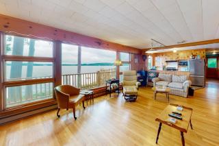 Alton Bay Lakefront Beauty - 5