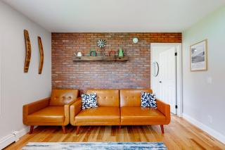 Cozy Family Home - 2