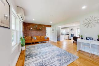 Cozy Family Home - 6