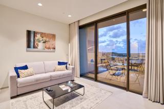 Sky High Luxury Apartment with Infinite Sea views - 0
