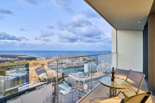 Sky High Luxury Apartment with Infinite Sea views - 7