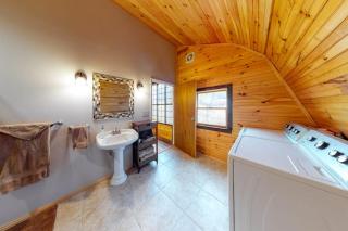 Seneca Lake Getaway - 5