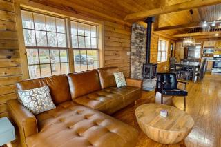 Modern Log Cabin with Vineyard Views - 3