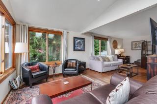 Seabeck House on Hood Canal - 4