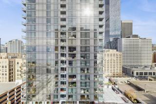 Newmark Condo Suite - 8