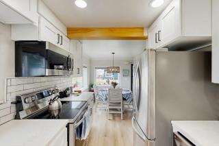 Erikson Beach House - 2