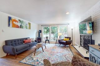 Woodbine Way Retreat - 9