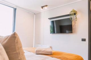 HOM 2-bed for 4 with breakfas y pool gym and parking - 7