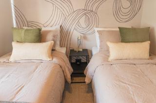 HOM 2-bed for 4 with breakfas y pool gym and parking - 5