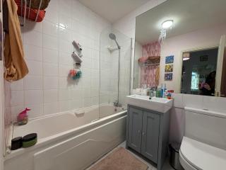 Homely 2BDR Bray Retreat with Office and Garden - 6
