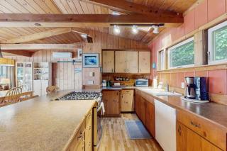 Hale Passage Beach House - 2