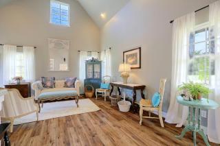 Peaceful Cottage Near Antiquing in Columbus! - 8