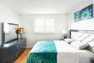 Private Bedrooms- Easy commute - 0
