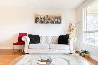 Private Bedrooms- Easy commute - 9