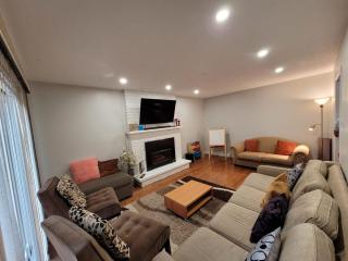 Private Bedrooms- Easy commute - 5