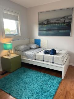 Private Bedrooms- Easy commute - 1