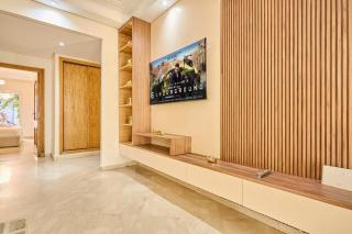 Luxury Apartment, Private Terrace & Parking Share - 7