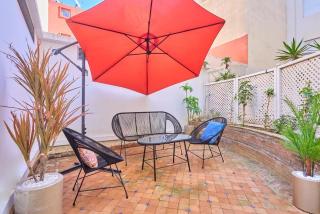 Luxury Apartment, Private Terrace & Parking Share - 0
