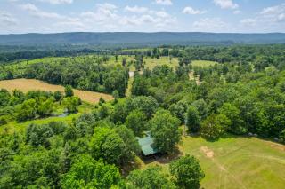 80 Acres & Picturesque Views! 2 Smithville Cabins - 9