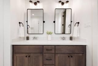 Cozy sassy and fun NEW modern farmhouse - 3