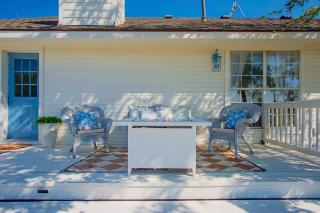 Hot Tub & Fire Pits at Willow Pond Cottage - 9